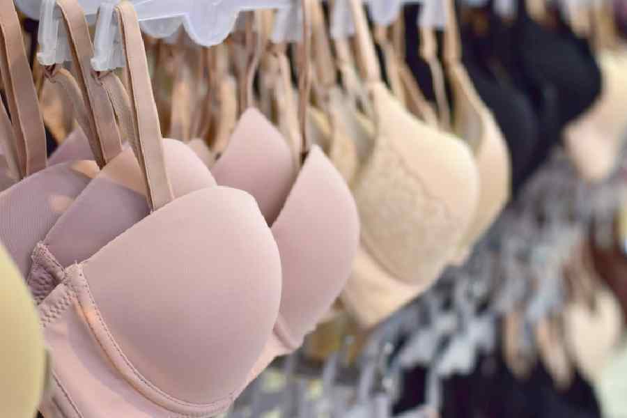 Reasons why you should dump your tight bra immediately
