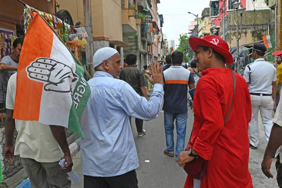 Those who had opposed alliance within CPM & Congress, now fighting shoulder to shoulder