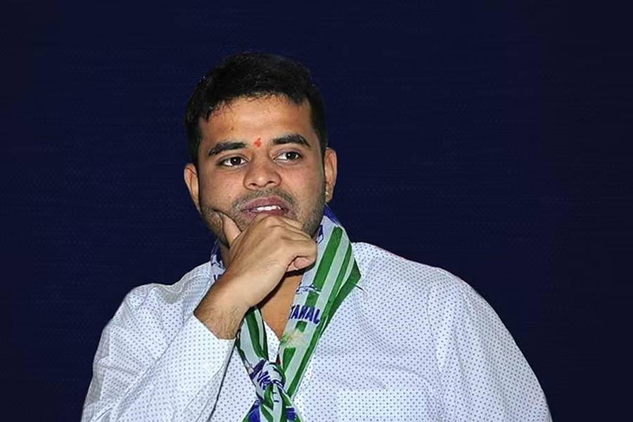 এরও কিছু দিন পর গত ২৭ মে জানিয়ে দেন, তিনি দেশে ফিরছেন। ৩১ মে বেঙ্গালুরু বিমানবন্দরে নামবেন বলে ঘোষণা করে দেন তিনি। জানান, তিনি দেশে ফিরে সিটের তদন্তের মুখোমুখি হবেন। নিজেকে নির্দোষ বলেও দাবি করেন রেভান্না। 