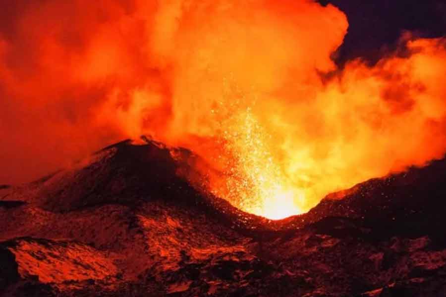 Yellowstone super volcano of USA which may cause of mass extinction 