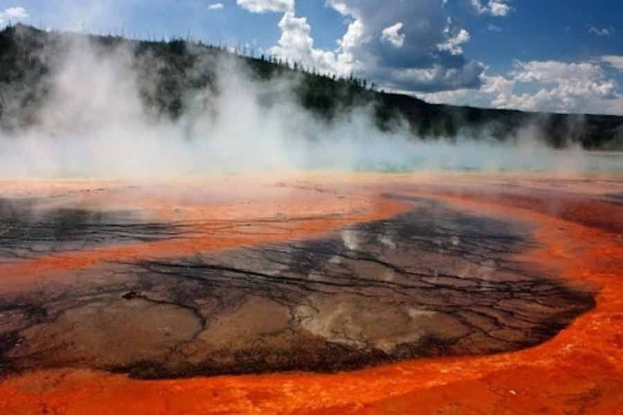 Yellowstone super volcano of USA which may cause of mass extinction 