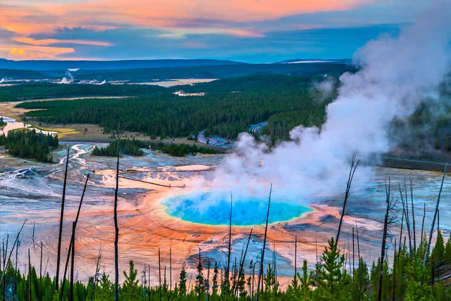 Yellowstone super volcano of USA which may cause of mass extinction 