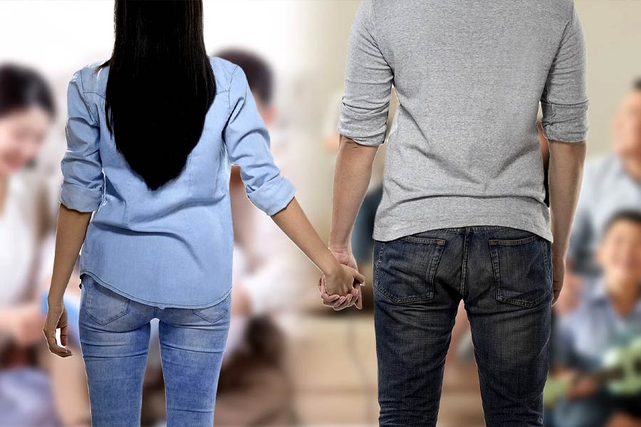 Two separately married parents met on kid’s chat group elopes in China