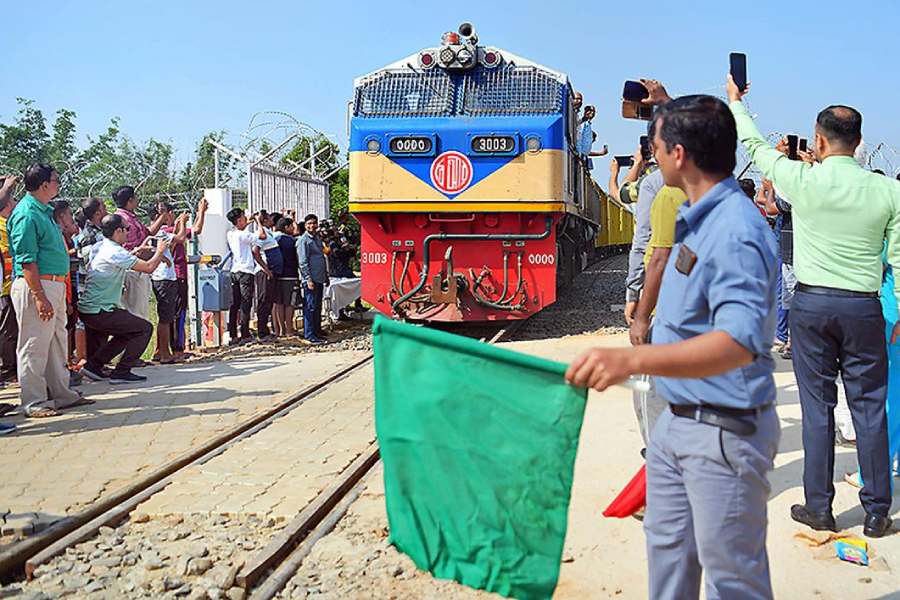 এখনও ট্রেন চলাচল শুরুই হয়নি আগরতলা-আখাউড়া লাইনে।