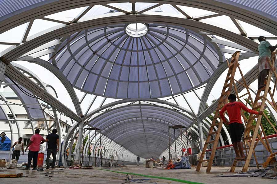 Construction work of Kalighat Skywalk is expected to be completed soon