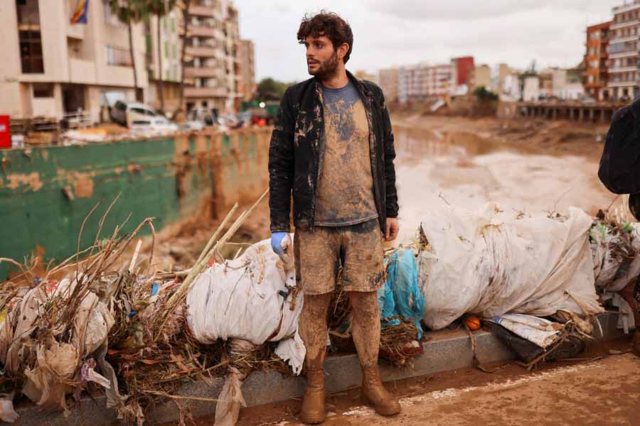 Spain flood devastated southern parts of the country death toll raises more than 200 