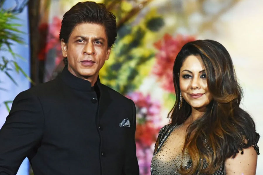 Shah Rukh Khan Birthday when producer warned actor not to marry Gauri khan