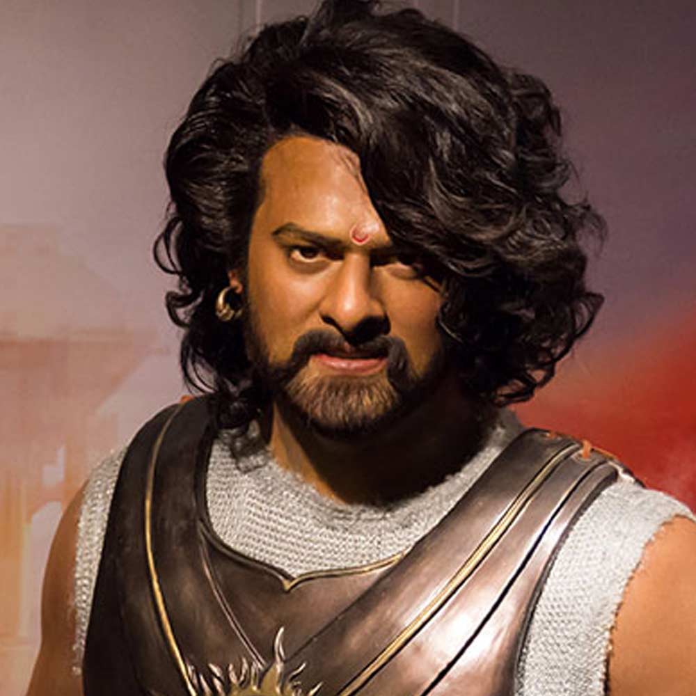 কানাঘুষো শোনা যায়, ভন্সালী যখন ‘পদ্মাবত’ ছবিতে অভিনয়ের প্রস্তাব নিয়ে প্রভাসের কাছে গিয়েছিলেন তখন ‘বাহুবলী ২’ ছবির শুটিং নিয়ে ব্যস্ত ছিলেন প্রভাস। তবে সে কারণে ভন্সালীর প্রস্তাব খারিজ করেননি তিনি।