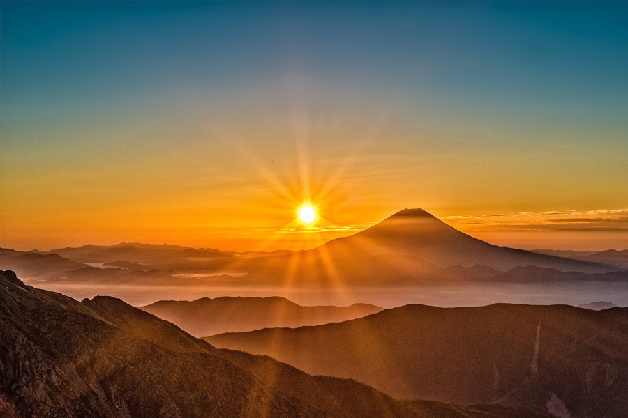 Mount Fuji Japan iconic mountain remains snowless breaks 130 year record 