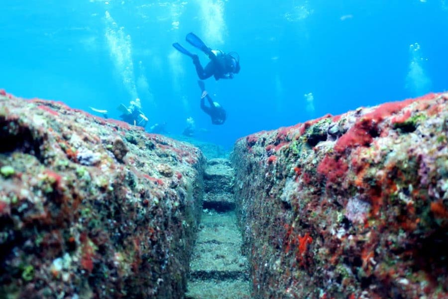 Japan lost under water Pyramid city in Pacific Ocean know the details