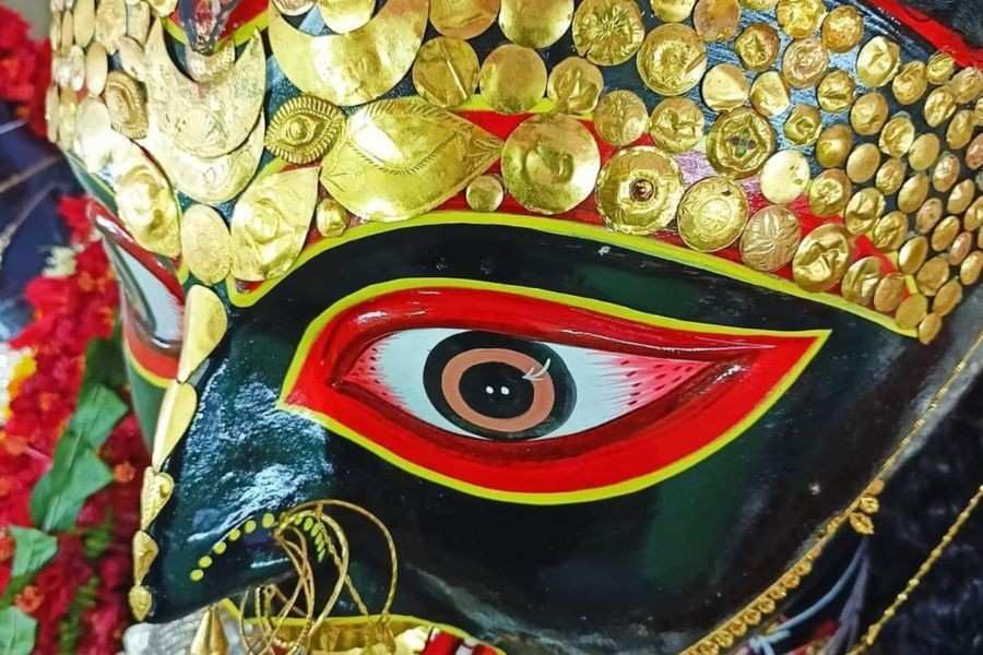 প্রত্যেক বছর জগদ্ধাত্রী পুজো শুরু হওয়ার ঠিক আগের মঙ্গল বা শনিবার থেকে শুরু হয় এই রুপোকালীর পুজো। প্রায় এক সপ্তাহ ধরে চলে দেবীর আরাধনা। 