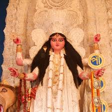 পালপাড়া সর্বজনীন: ৮০ বছরে পদার্পণ করল পালপাড়া জগদ্ধাত্রী পুজো। থিমের প্যান্ডেল, সুন্দর আলো– সব কিছু মিলিয়ে প্রতি বছরই এই প্যান্ডেল প্রচুর মানুষকে আকর্ষণ করে। 