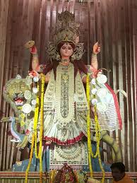 অম্বিকা অ্যাথলেটিক ক্লাব: মানকুণ্ডু স্টেশন থেকে ২ কিমি দূরে এই পুজো এ বার ৫৪ বছর পূর্ণ করবে। স্টেশন থেকে টোটো করে সহজেই এখানে পৌঁছে যাওয়া যায়। 