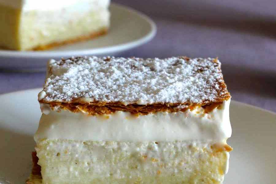 সময়ের সঙ্গে সঙ্গে এর নির্মাণ কৌশলে এসেছে বদল। আর সে ভাবেই বদলে গিয়েছে প্রতিটি ভাঁজের আড়ালে থাকা মালমশলা। তবু মধ্য ইউরোপ ভূখণ্ডে আজও বেঁচে রয়েছে এই ঐতিহ্যবাহী পেস্ট্রি। তবে অস্ট্রো-হাঙ্গেরিয়ান এলাকায় এখন এটি যতটা জনপ্রিয়, তার চেয়ে অনেক বেশি জনপ্রিয় স্লোভেনিয়া এলাকায়।