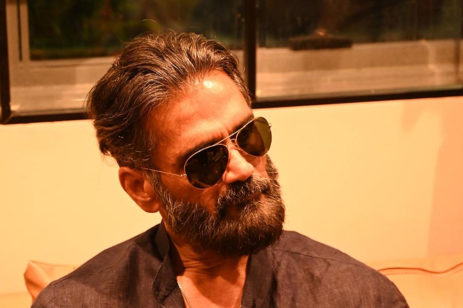 Suniel Shetty got injured on set while filming intense action sequence and suffers rib injury