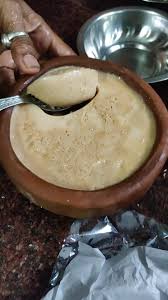 শুধু কি মিষ্টি! বিখ্যাত এখানকার মিষ্টি দইও, যার স্বাদ লেগে থাকবে আপনার জিভে। 