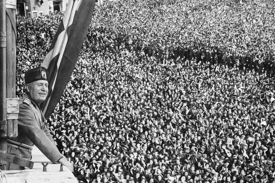 From Hitler to Chairman Mao know the strange habits of Dictators 