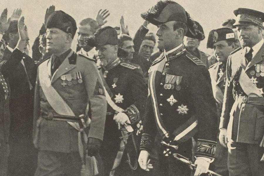 From Hitler to Chairman Mao know the strange habits of Dictators 