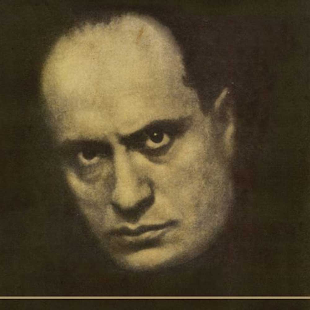 From Hitler to Chairman Mao know the strange habits of Dictators 