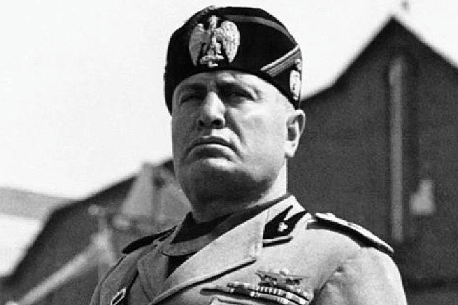 From Hitler to Chairman Mao know the strange habits of Dictators 