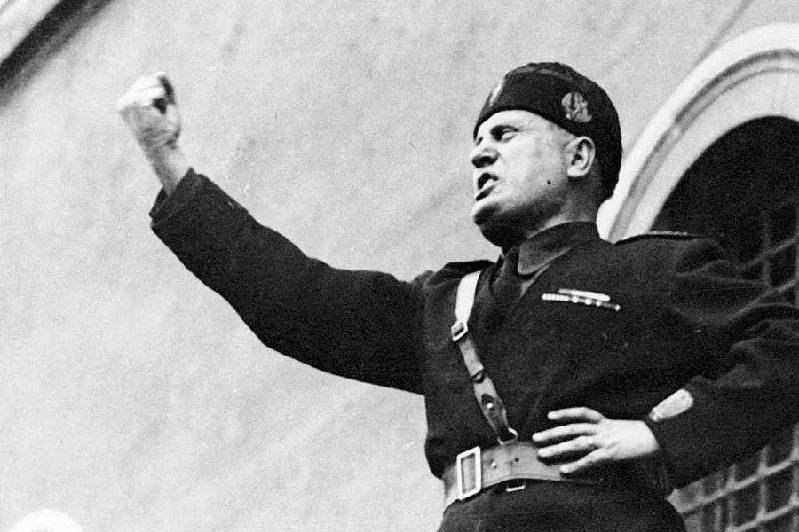 From Hitler to Chairman Mao know the strange habits of Dictators 