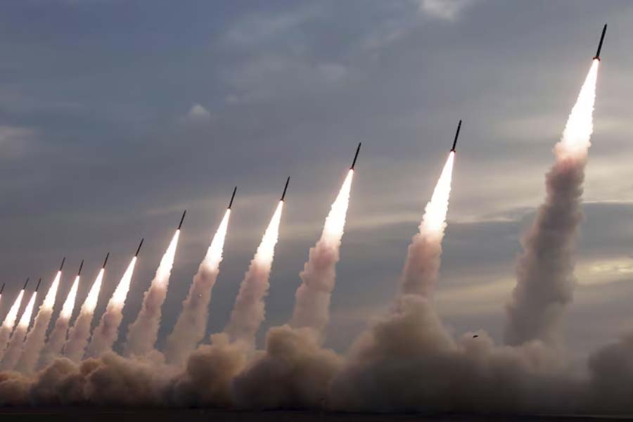 China going to launch HQ 19 missile defence system and J 35A fighter jet is it threat for India 