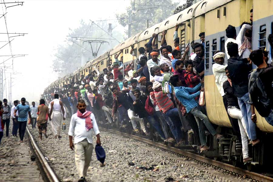 Who are middle class of India know the definition and other criteria 