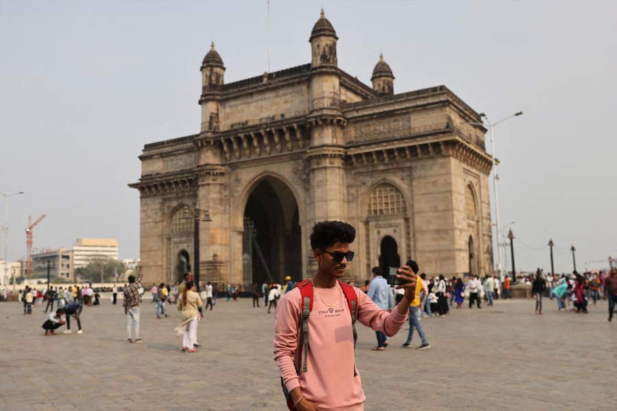 Who are middle class of India know the definition and other criteria 