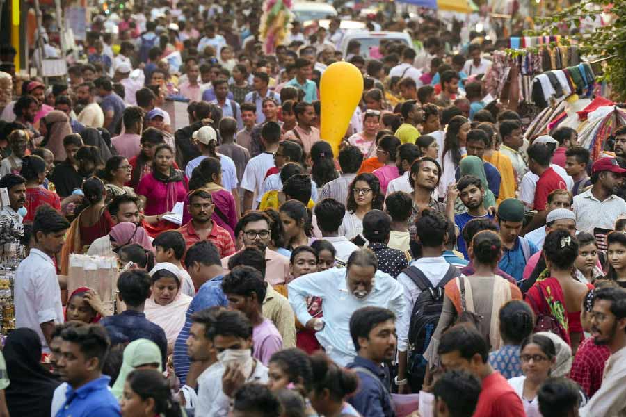 Who are middle class of India know the definition and other criteria 