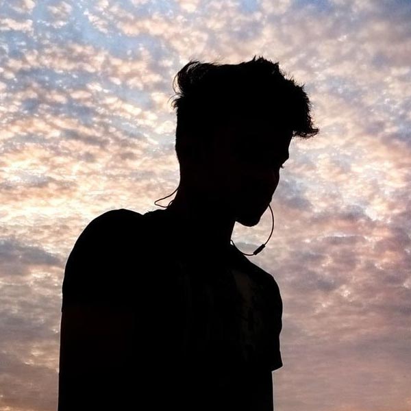 Chinese man has one wife and four girlfriends, all live in same complex but unaware of each other