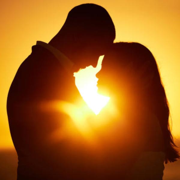 Chinese man has one wife and four girlfriends, all live in same complex but unaware of each other