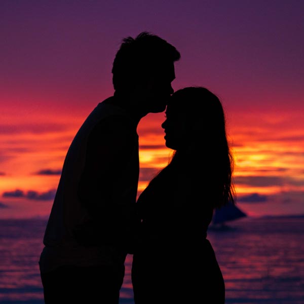 Chinese man has one wife and four girlfriends, all live in same complex but unaware of each other