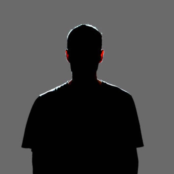 Chinese man has one wife and four girlfriends, all live in same complex but unaware of each other