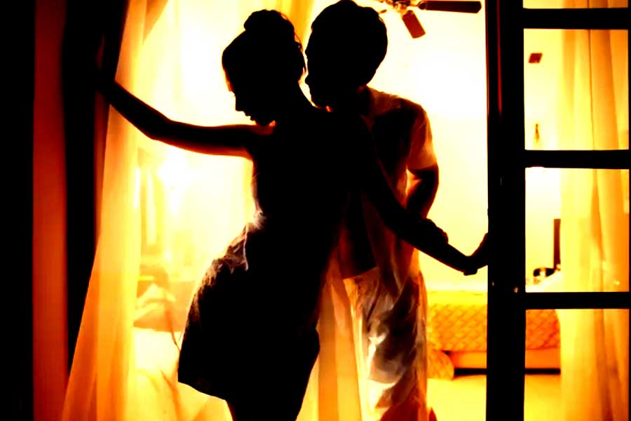 Top intelligence officer 400 private video with President relative and senior government officials wives leaked in Equatorial Guinea 