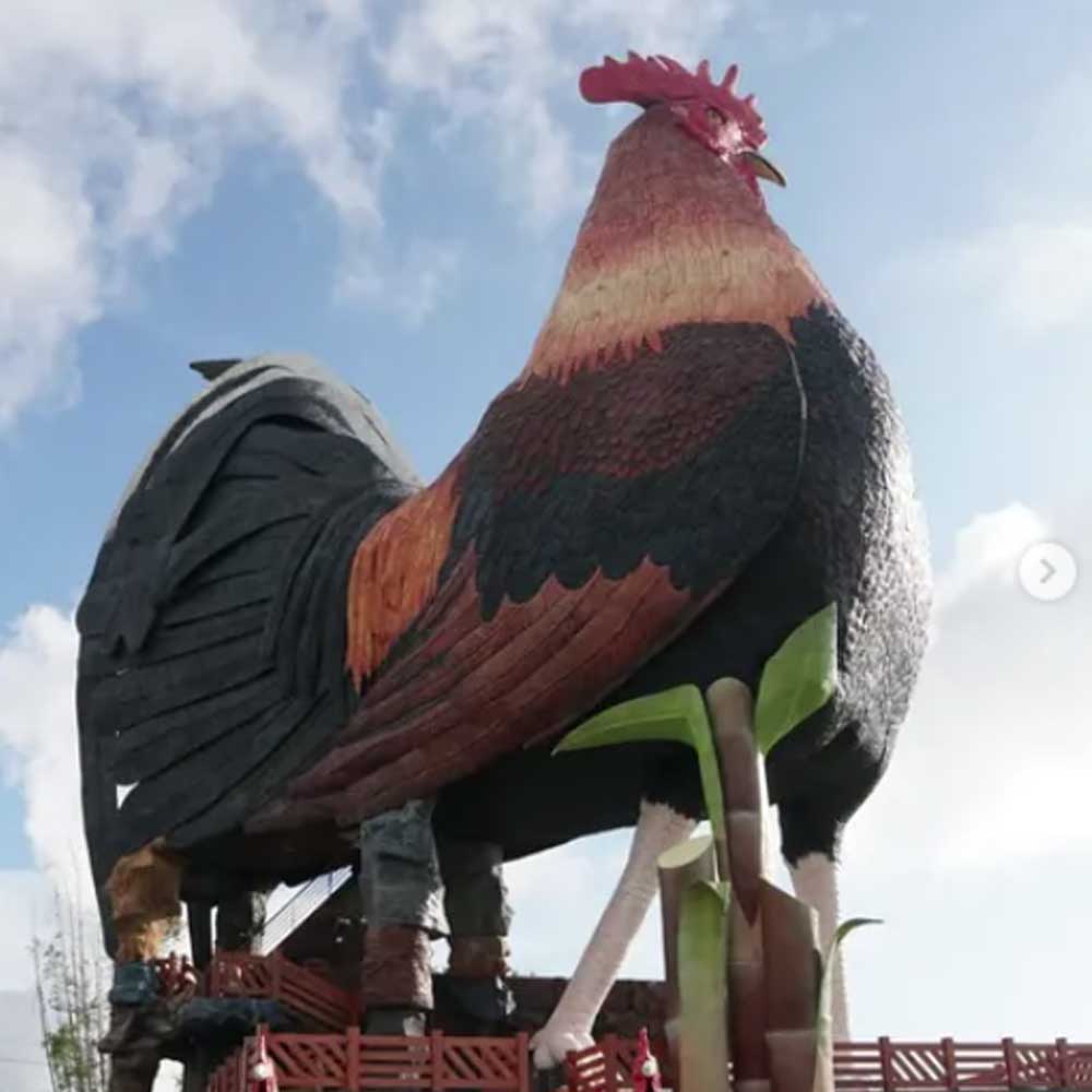 All needs to know about Chicken shaped Hotel in Philippines 