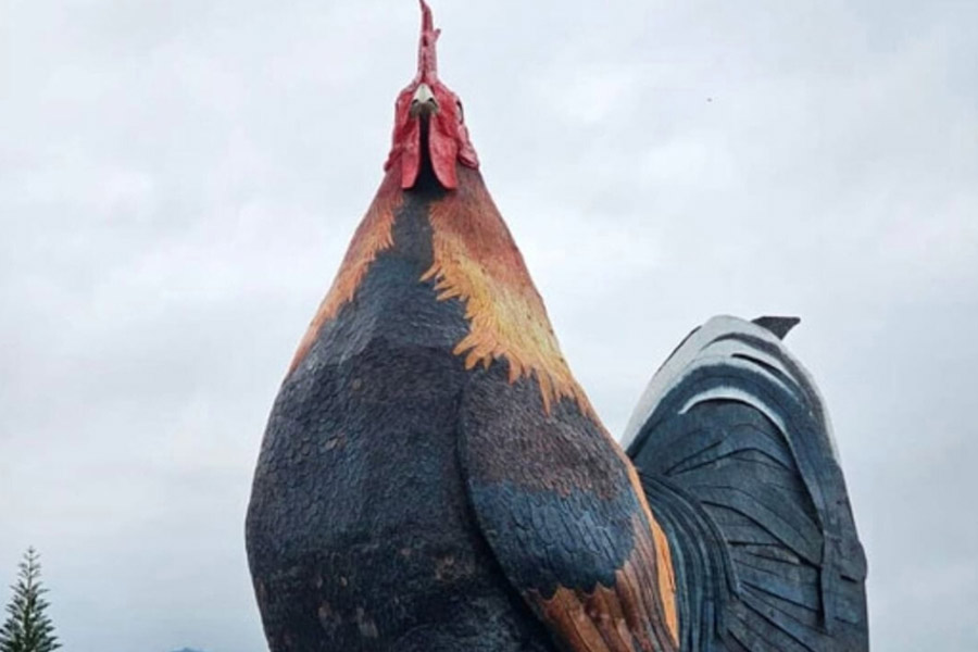 All needs to know about Chicken shaped Hotel in Philippines 