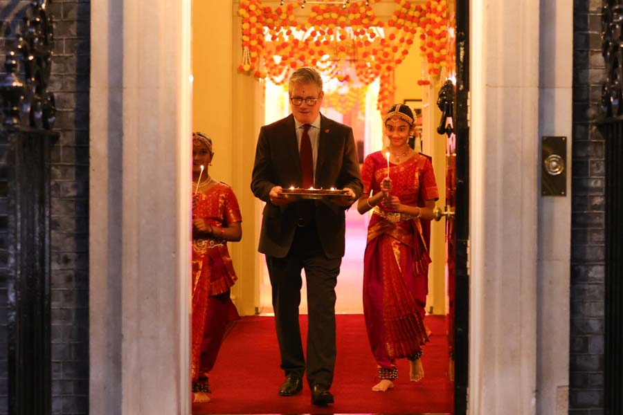 Diwali Celebration hosted by UK Prime Minister Keir Starmer faces backlash over dinner menu dgtl