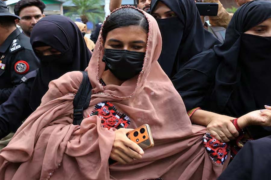 All you need to know about reason behind brain drain of Pakistan middle class youth 