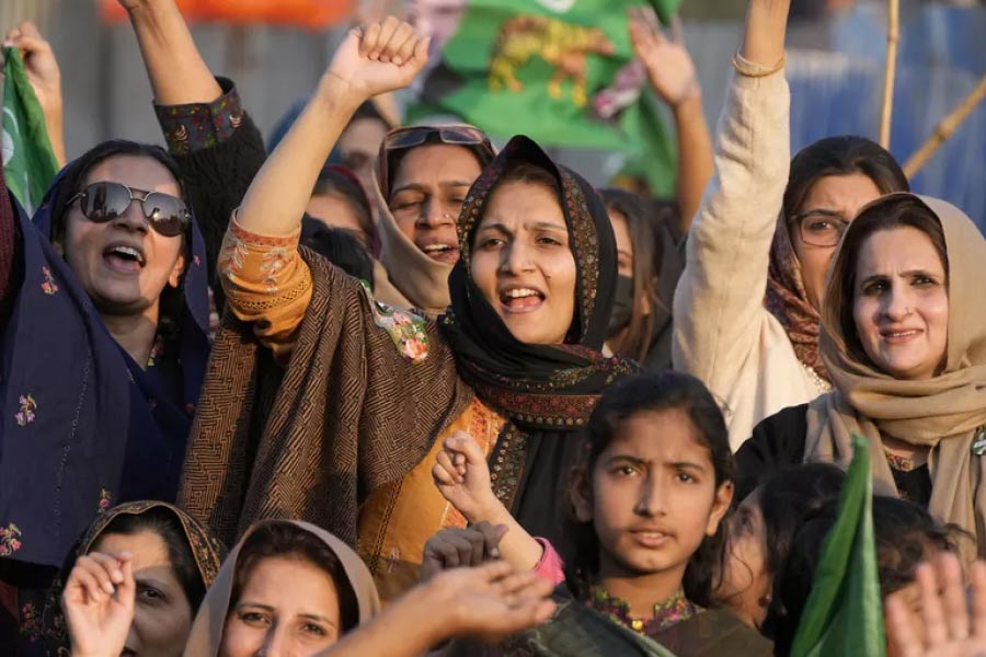 All you need to know about reason behind brain drain of Pakistan middle class youth 