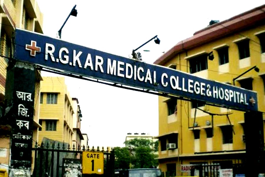 A nursing student attempt to suicide in RG Kar Medical college and Hospital