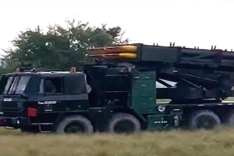 Pinaka Multi Barrel Rocket Launcher System France may purchase this weapon from India 