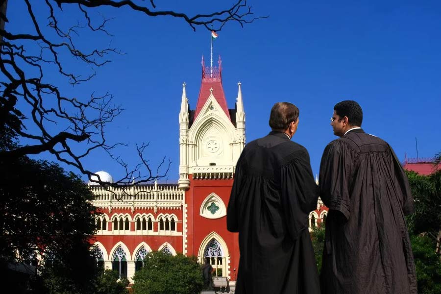 Some lawyers call for general body meeting over decrease of Leave in Calcutta High Court dgtl