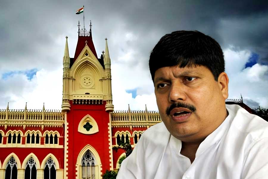 BJP leader Arjun Singh moves to Division bench of Calcutta High Court seeking direction on no coercive action against him in CID Case until next hearing dgtl