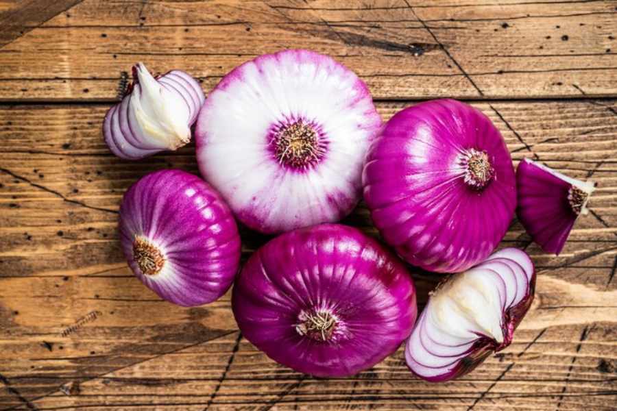 Here are some tips for storing cut onions