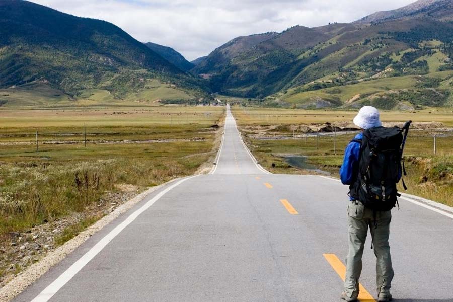 Travellers of China choosing longer, more uncomfortable means of transport to explore destinations 