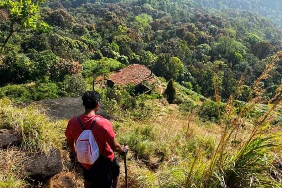 Travellers of China choosing longer, more uncomfortable means of transport to explore destinations 