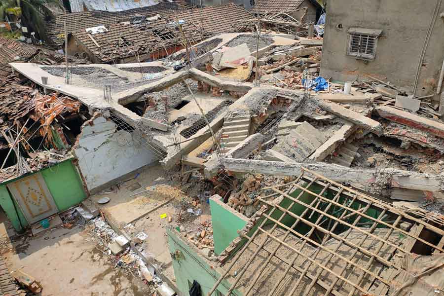 KMC to enforce a new law to stop illegal building construction