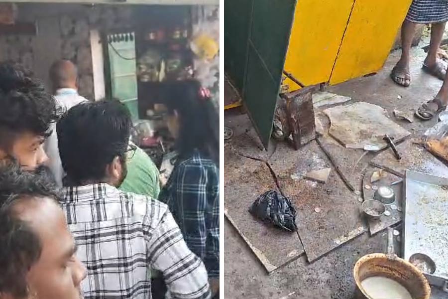 TMC Leader injured with bullet while seating in a tea shop at Bhatpara dgtld