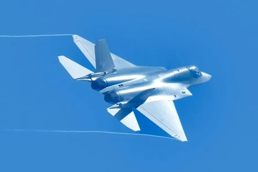 China unveils new 6th generation supersonic aircraft capable to attack from space 