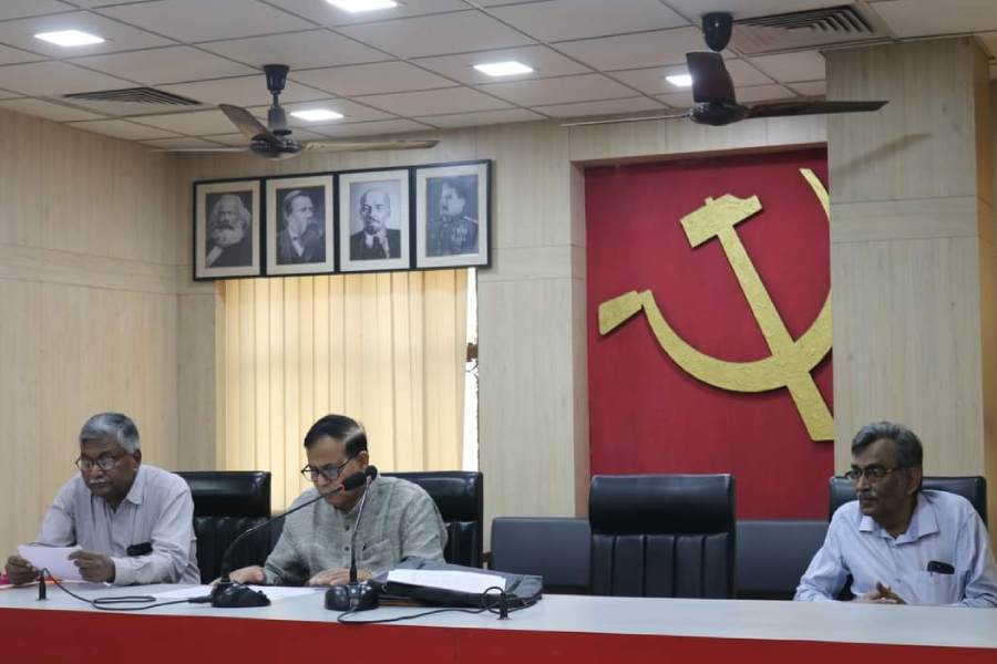 Questions rising about CPIM\\\'s alliance with ISF at West Bengal by-poll